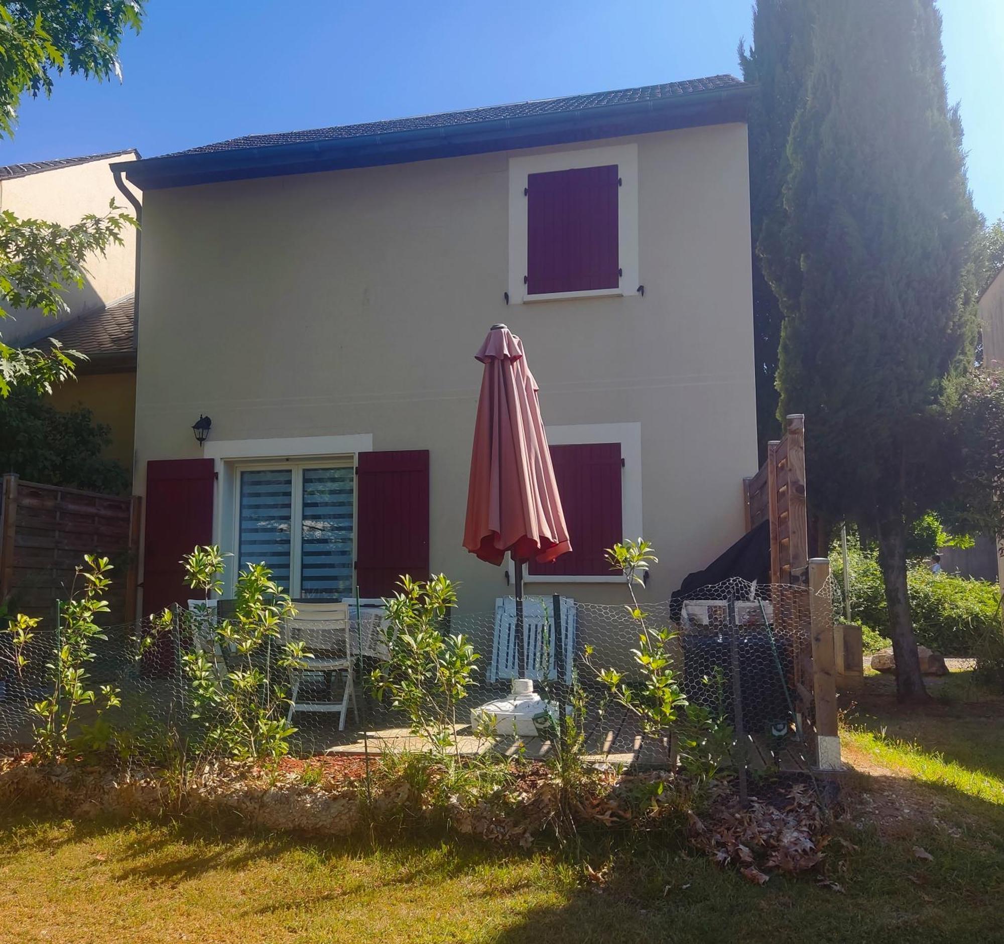 Villa La Marmotte Tranquille à Saint-Geniez-dʼOlt Extérieur photo